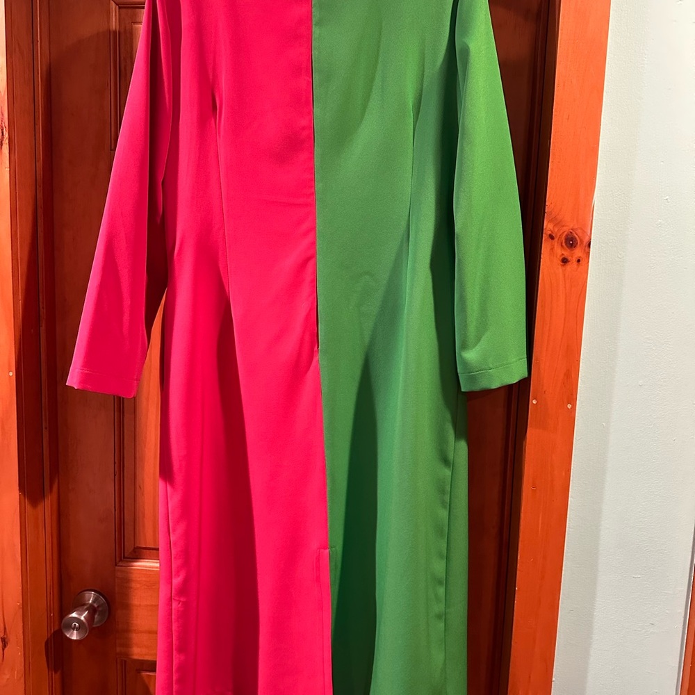 Moldovan Designer Elegant Green and Pink Long Sleeve Dress with sculpted flower - Picture 3 of 6